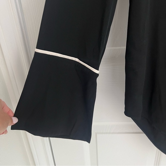 St. John Black Blouse with Creamy White Piping and Bell slit Sleeve Size Small - Picture 5 of 12